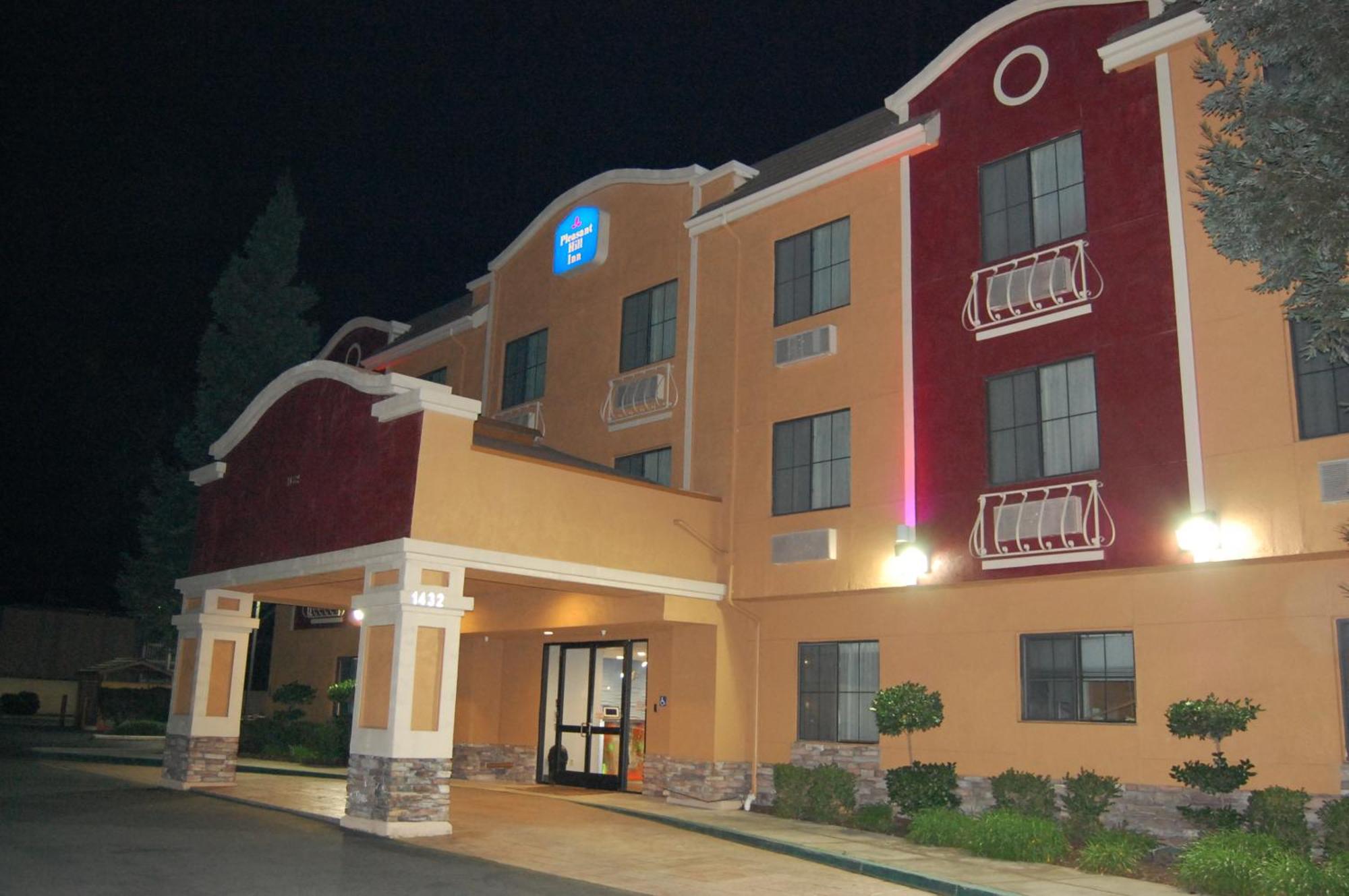 Pleasant Hill Inn Buitenkant foto