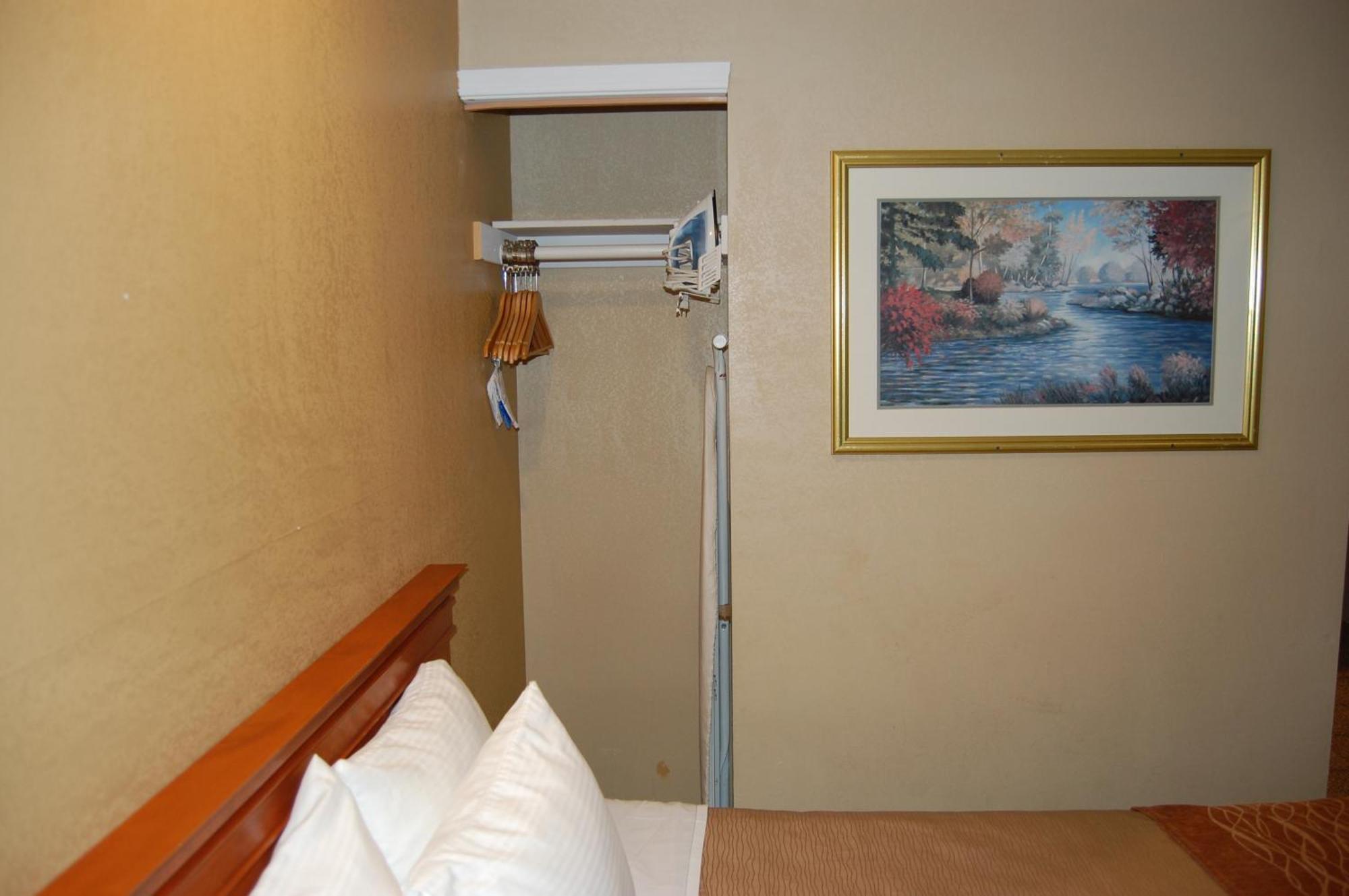 Pleasant Hill Inn Buitenkant foto