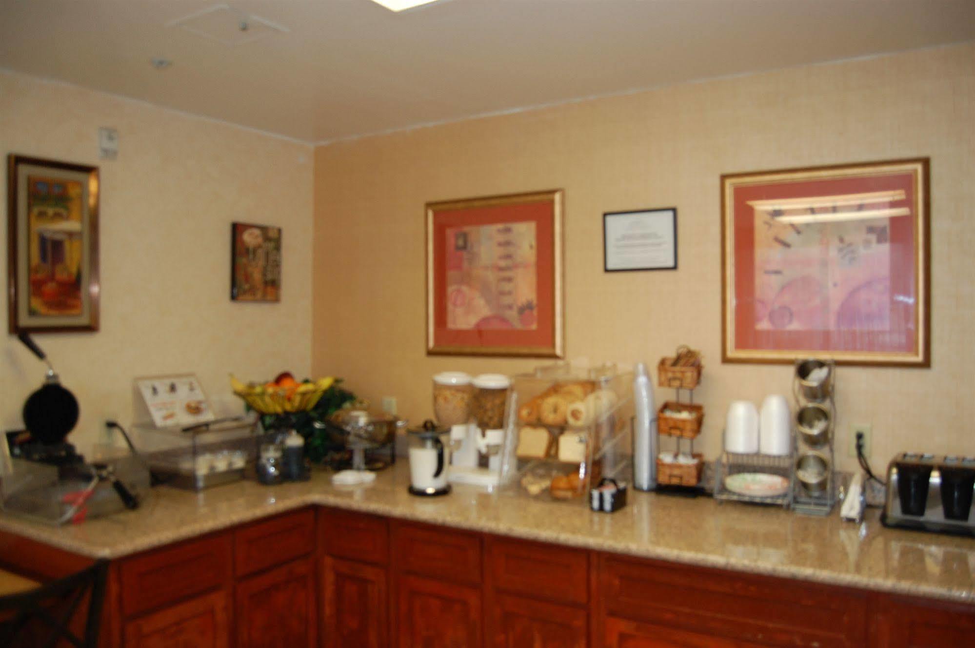 Pleasant Hill Inn Buitenkant foto